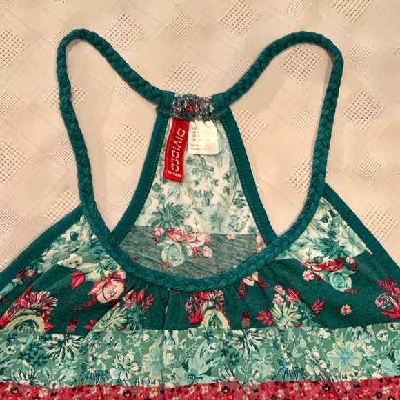 3/$30 - H&M Floral Top Size 6 - Picture 6 of 7